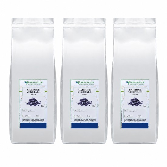 Tre pouch argentati da 1kg di Carbone Vegetale in polvere Erbologica Amazonas Andes affiancati su sfondo chiaro con etichetta frontale del prodotto.
