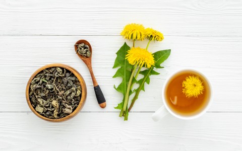Infuso detox con tarassaco e cardo mariano