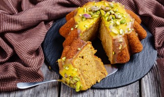 Torta di carote con zenzero e curcuma, delizia salutare e antinfiammatoria