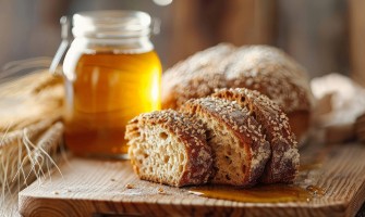 Pane dolce alle erbe aromatiche e miele: ricetta casalinga