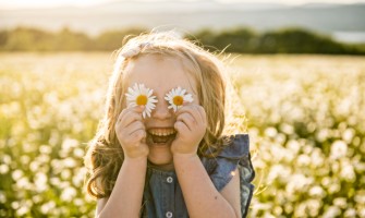 Rimedi naturali calmanti per bambini: tisane e prodotti