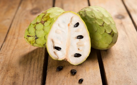 Le Straordinarie Proprietà della Graviola in Foglie
