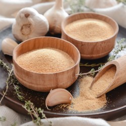 Aglio in polvere benefici, proprietà e usi in cucina
