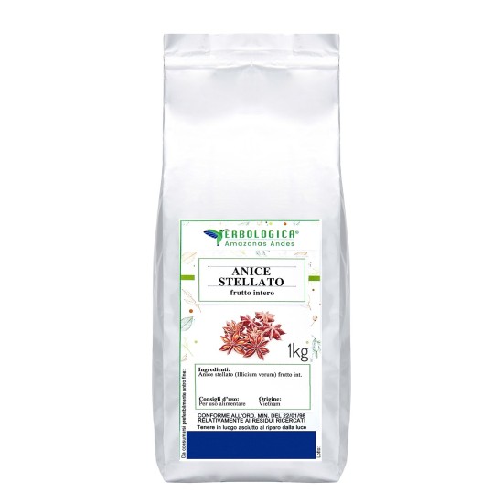 Anice stellato frutto intero 1 kg in busta argento Erbologica Amazonas Andes Busta argento Erbologica Amazonas Andes con etichetta di anice stellato frutto intero da 1 kg su sfondo bianco.